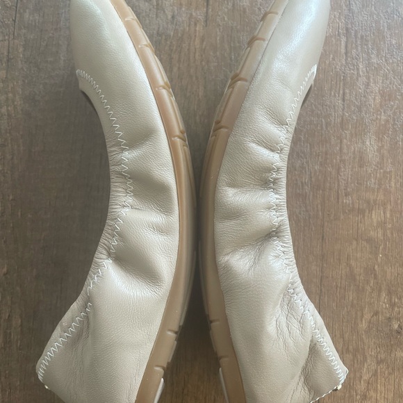 Cole Haan Zero grand Ballet Flat in Maple Sugar, size 5.5B - Picture 4 of 5